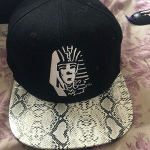 Last kings hat